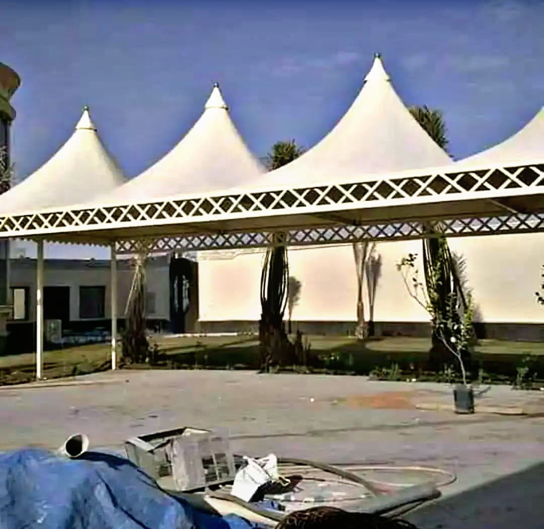 مظلات هرمية | تصميم فريد وجمالية عالية